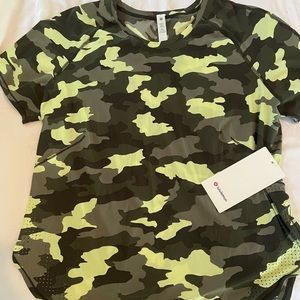 NWT Lululemon UVP Run top